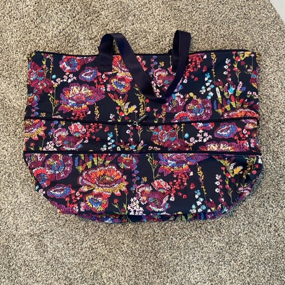 Vera Bradley Floral expandable Tote - Picture 1 of 4